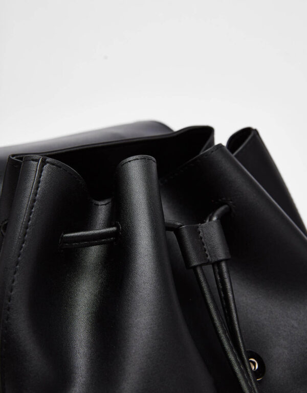 Backpack with metal fastener - 图片 12